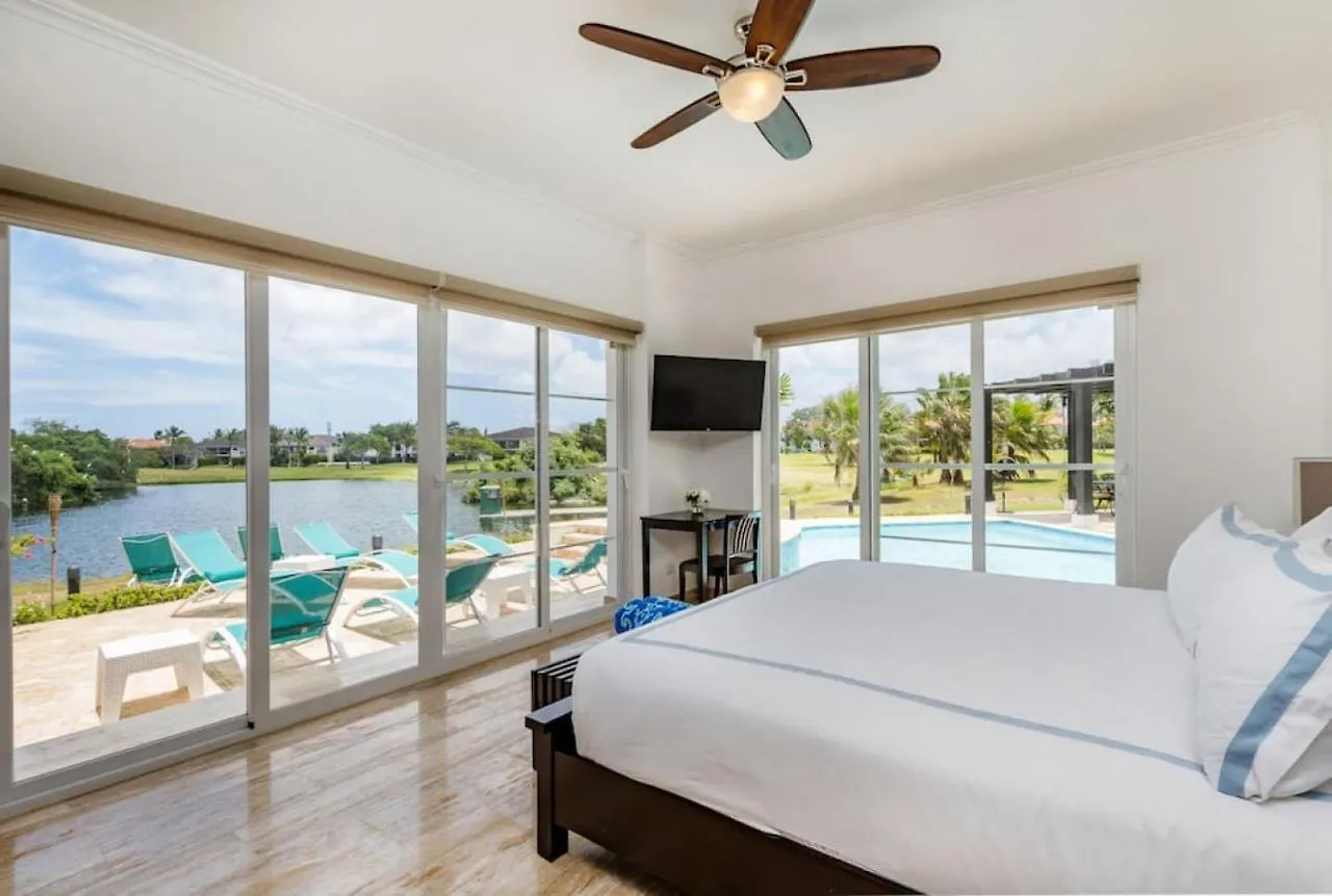 Villa Paraiso Lake Front Villa With Chef And Maids Punta Cana 0*,